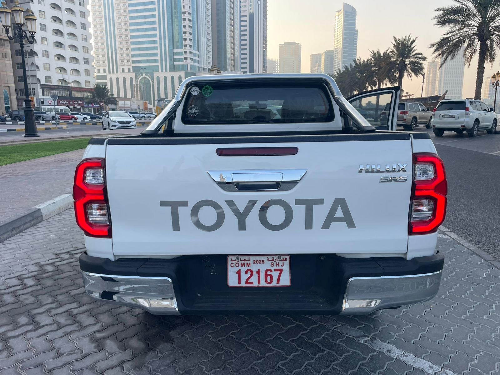 Toyota Hilux SR5 2017 White Bullbar image